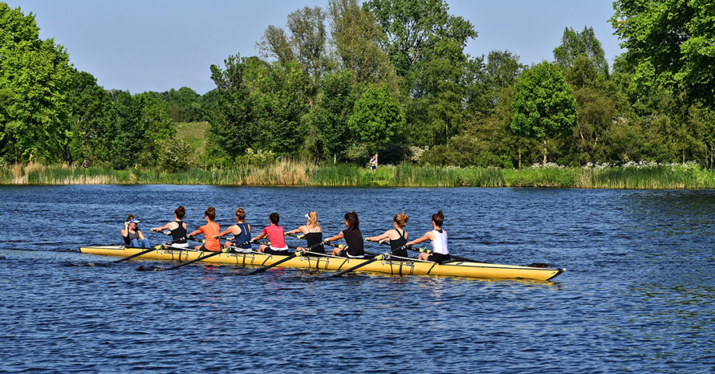 women rowing crew